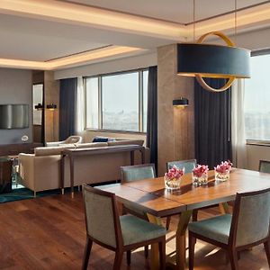 Diplomat Suite